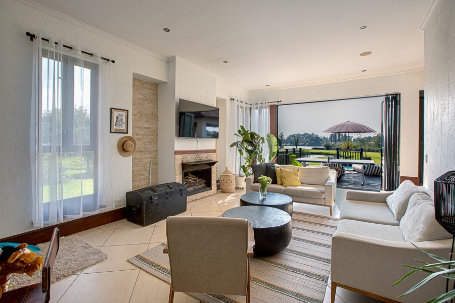 5 Bedroom Property for Sale in Cloudy Creek Free State
